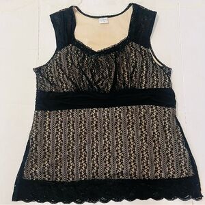 Butterfly Logo Lace Top 1X Black Nude Lined Sleeveless Scoop Necklace